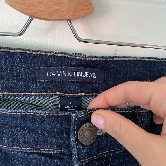 Calvin Klein Jeans - Picture 2 of 3